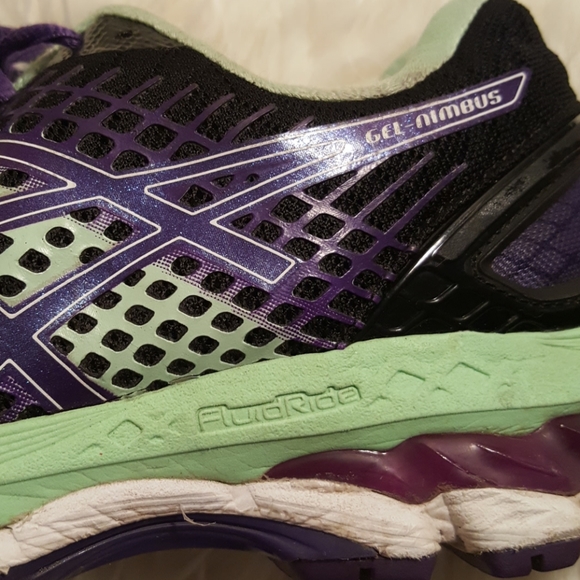 Asics Women's GEL-Nimbus 17 Running Shoe - Picture 3 of 5
